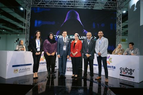 Cairo ICT - cyberzone group photo