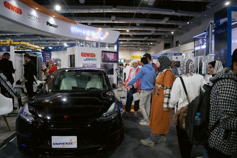 Cairo ICT - electric car display