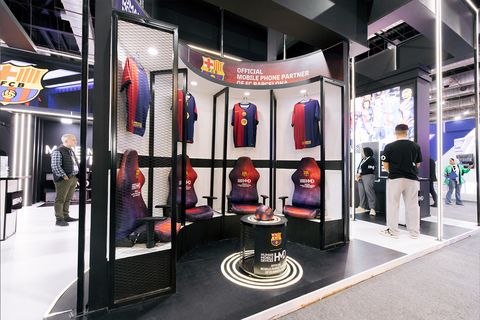 Cairo ICT - football shirts stand