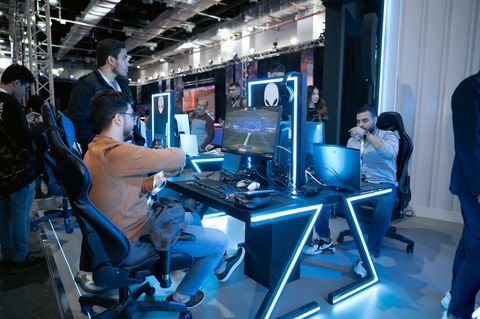 Cairo ICT - gaming rig neon
